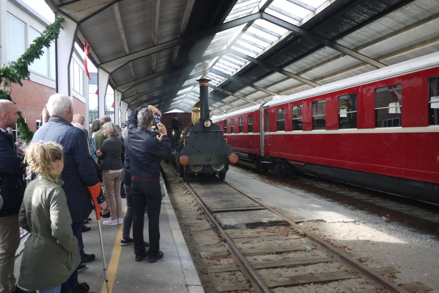 Show image of mystery photo   